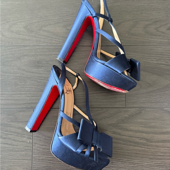Christian Louboutin satin bow accents slingback sandals - Picture 3 of 5